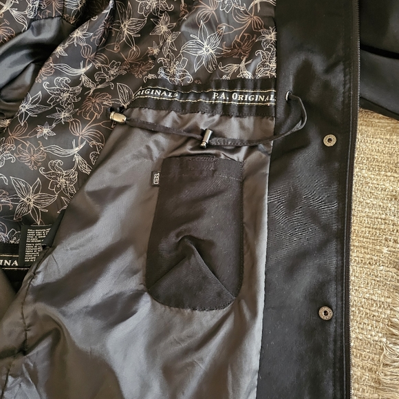 Rain coat lined with hood size S color black - Picture 4 of 5